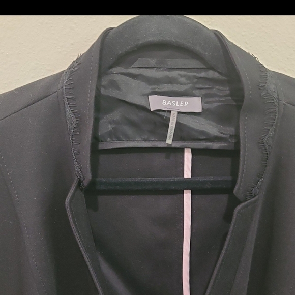 BASLER black Blazer Women's Size 2X/22 two button shoulder pads lace at collar - Picture 3 of 9